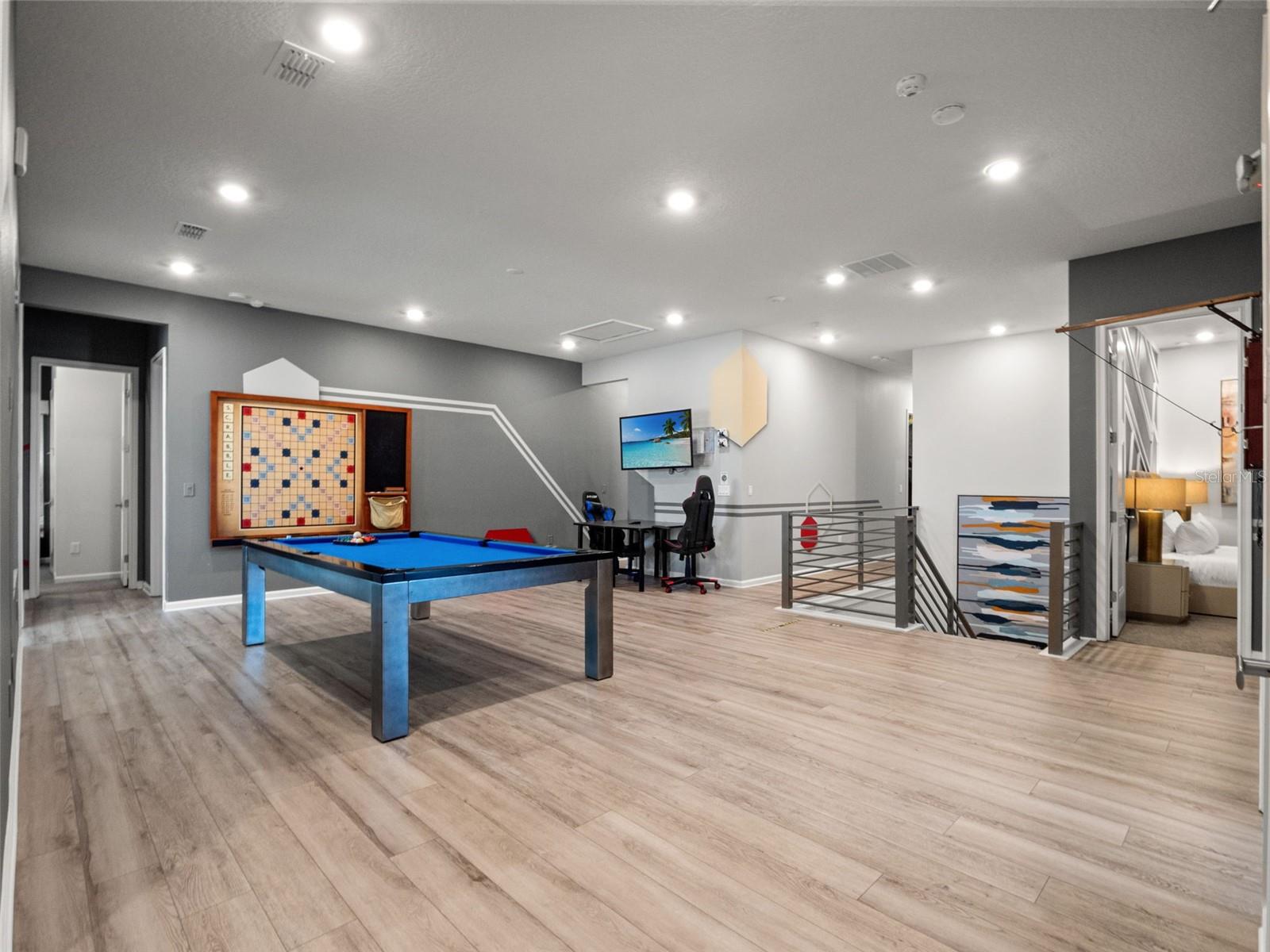 1660 OAK BLOSSOM DR
