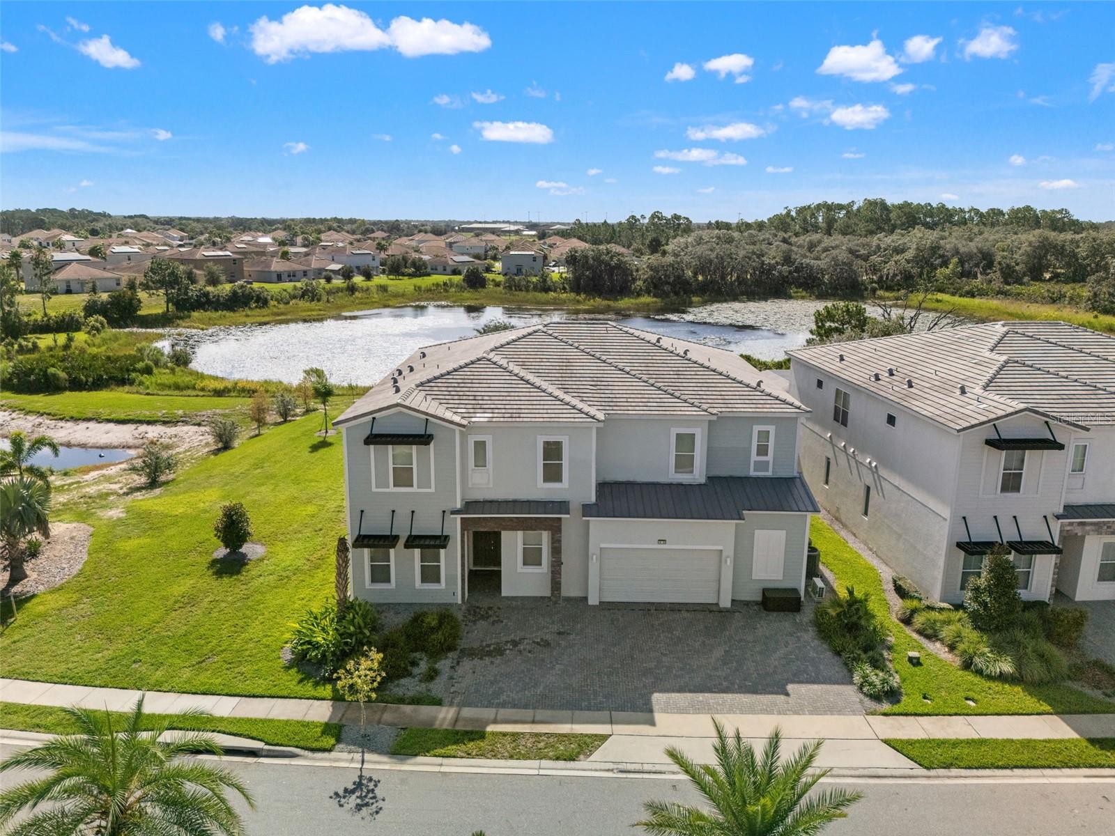 1660 OAK BLOSSOM DR