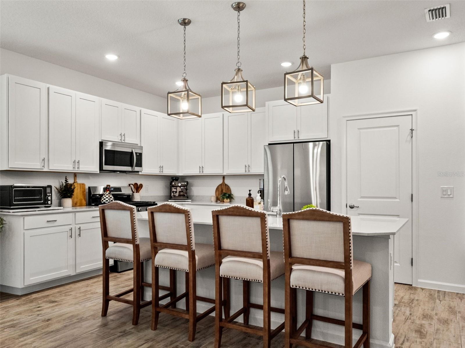 2325 SIRENA LN