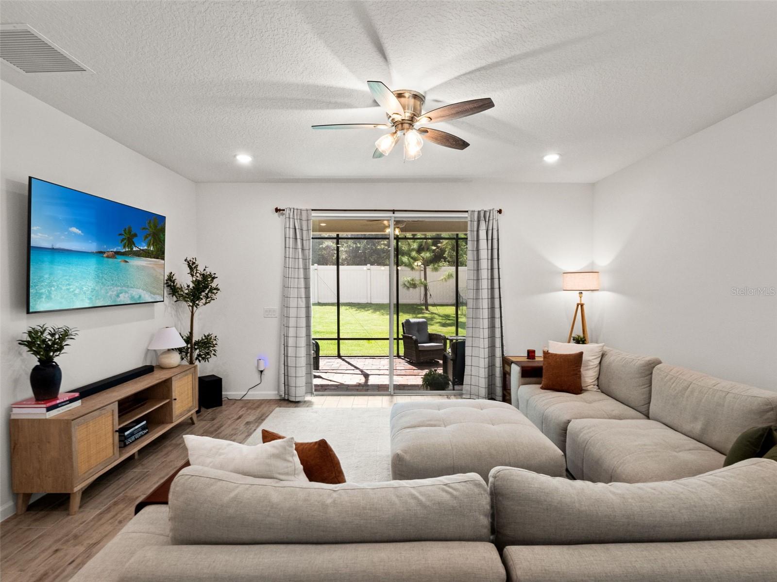 2325 SIRENA LN
