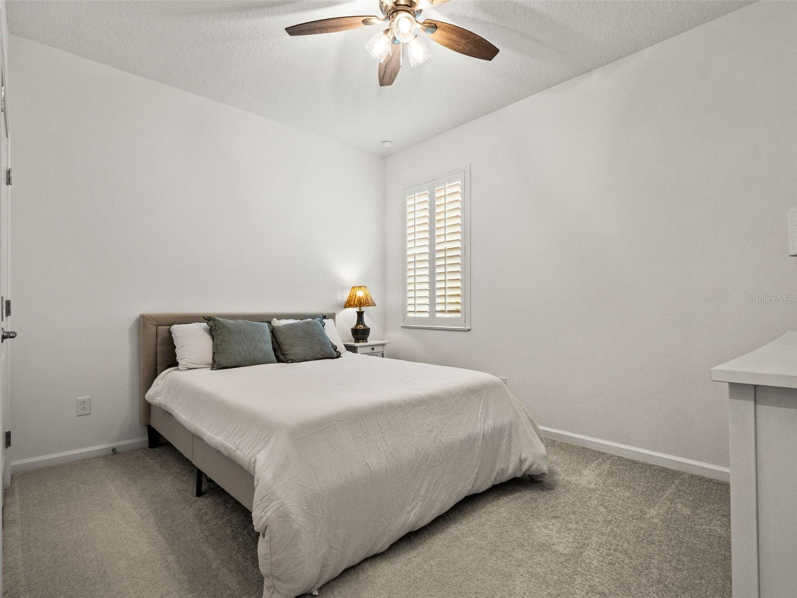 2325 SIRENA LN