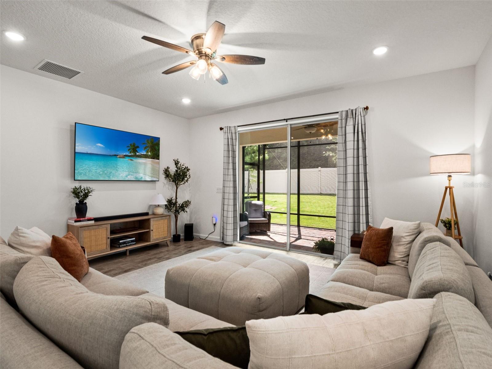 2325 SIRENA LN