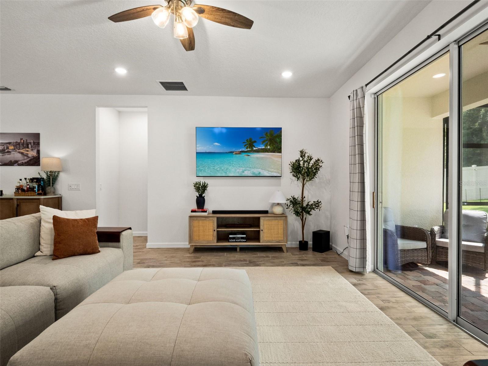 2325 SIRENA LN