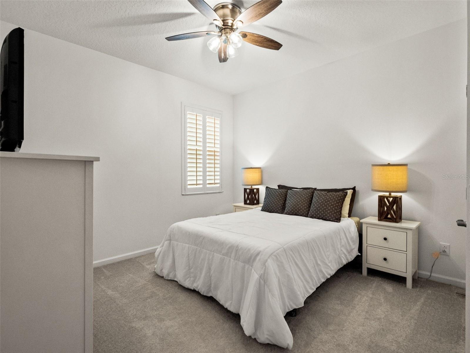 2325 SIRENA LN