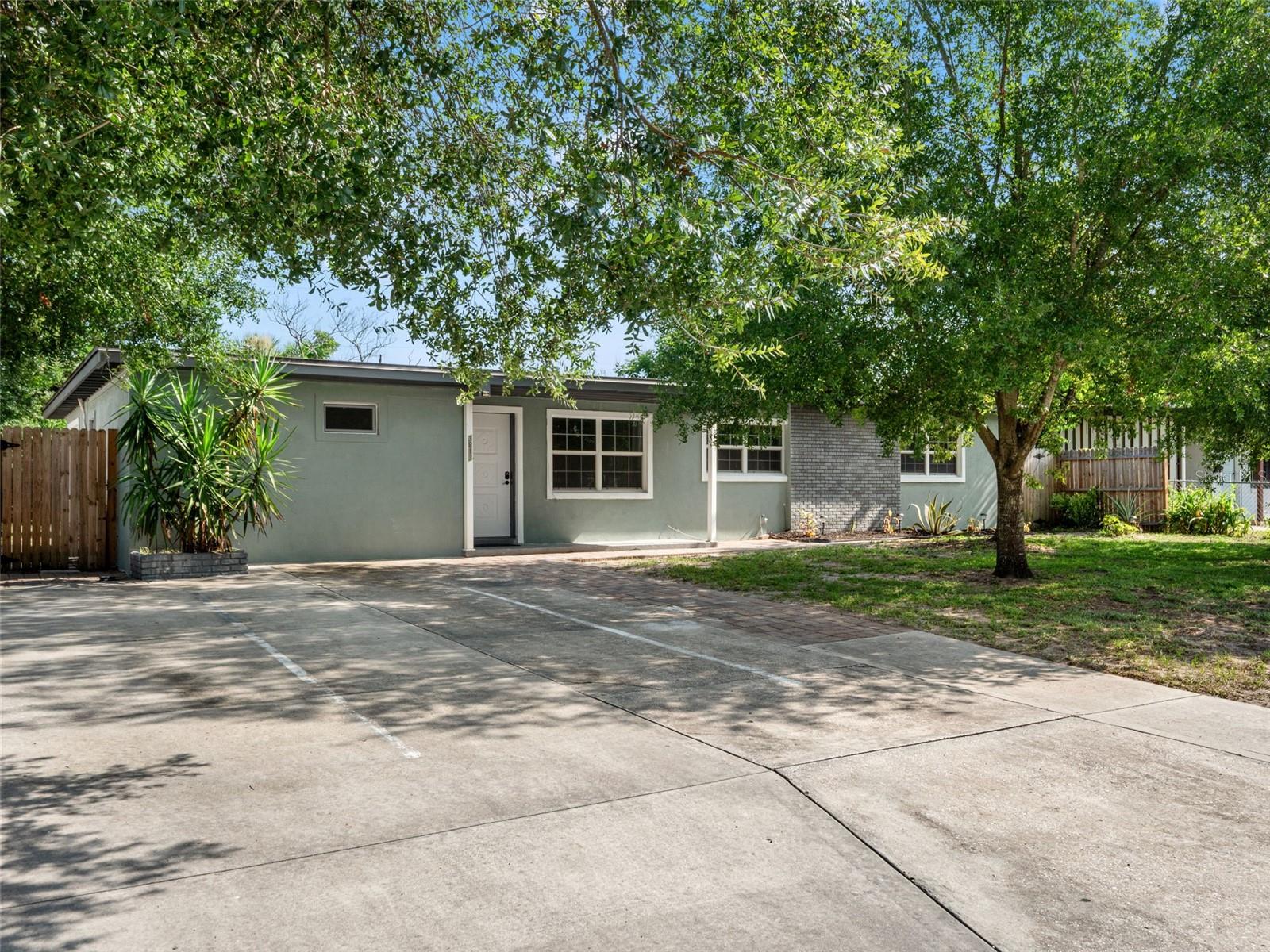 3813 EDLAND DR