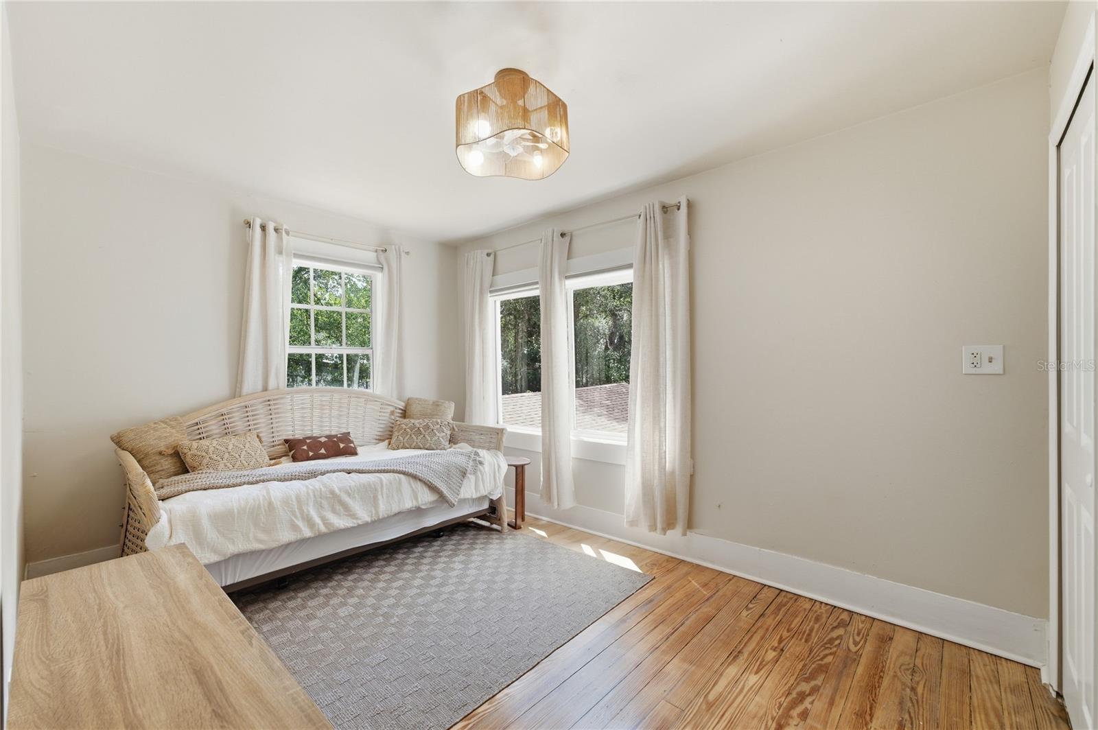 535 W OSCEOLA ST