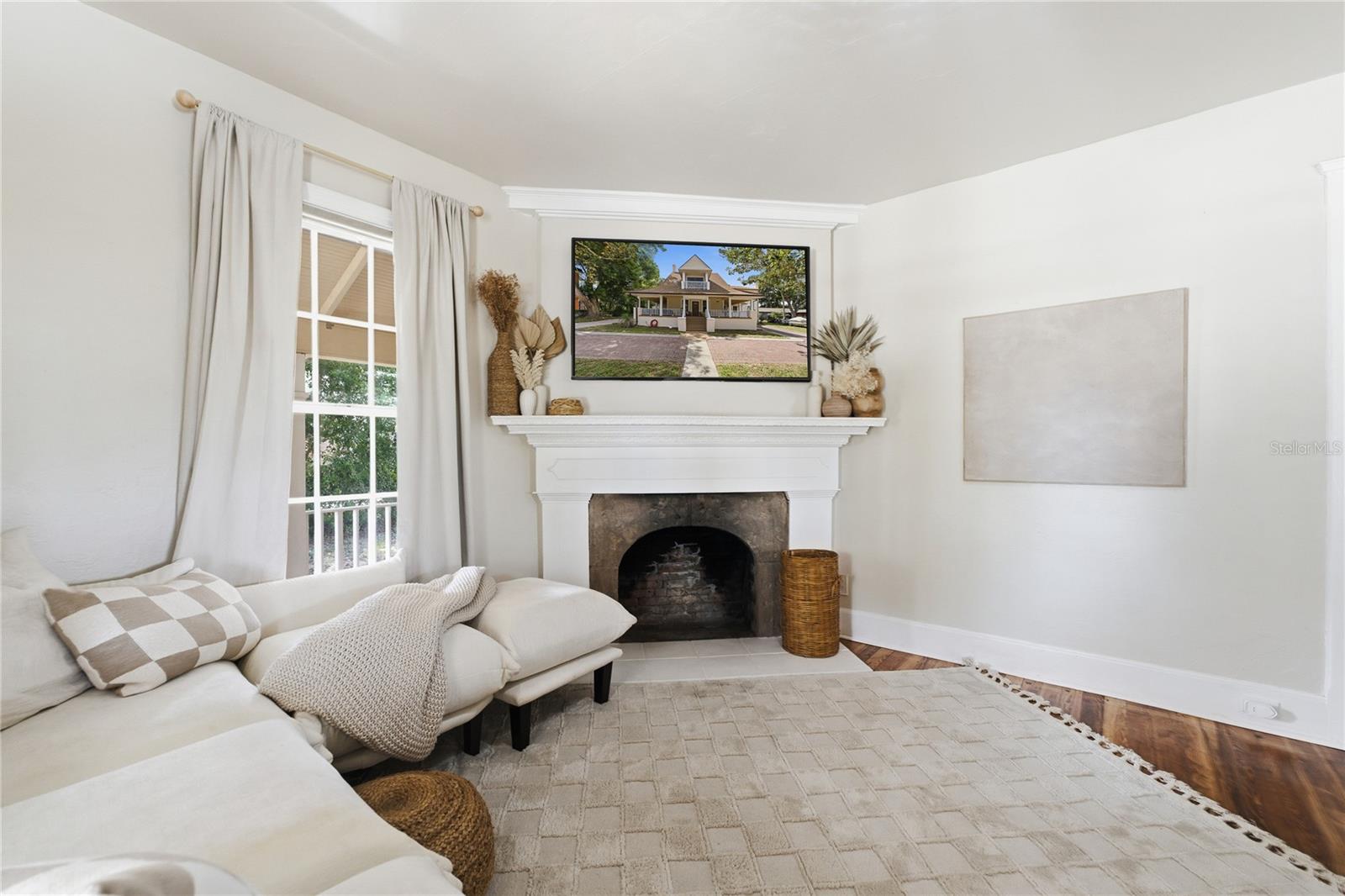 535 W OSCEOLA ST