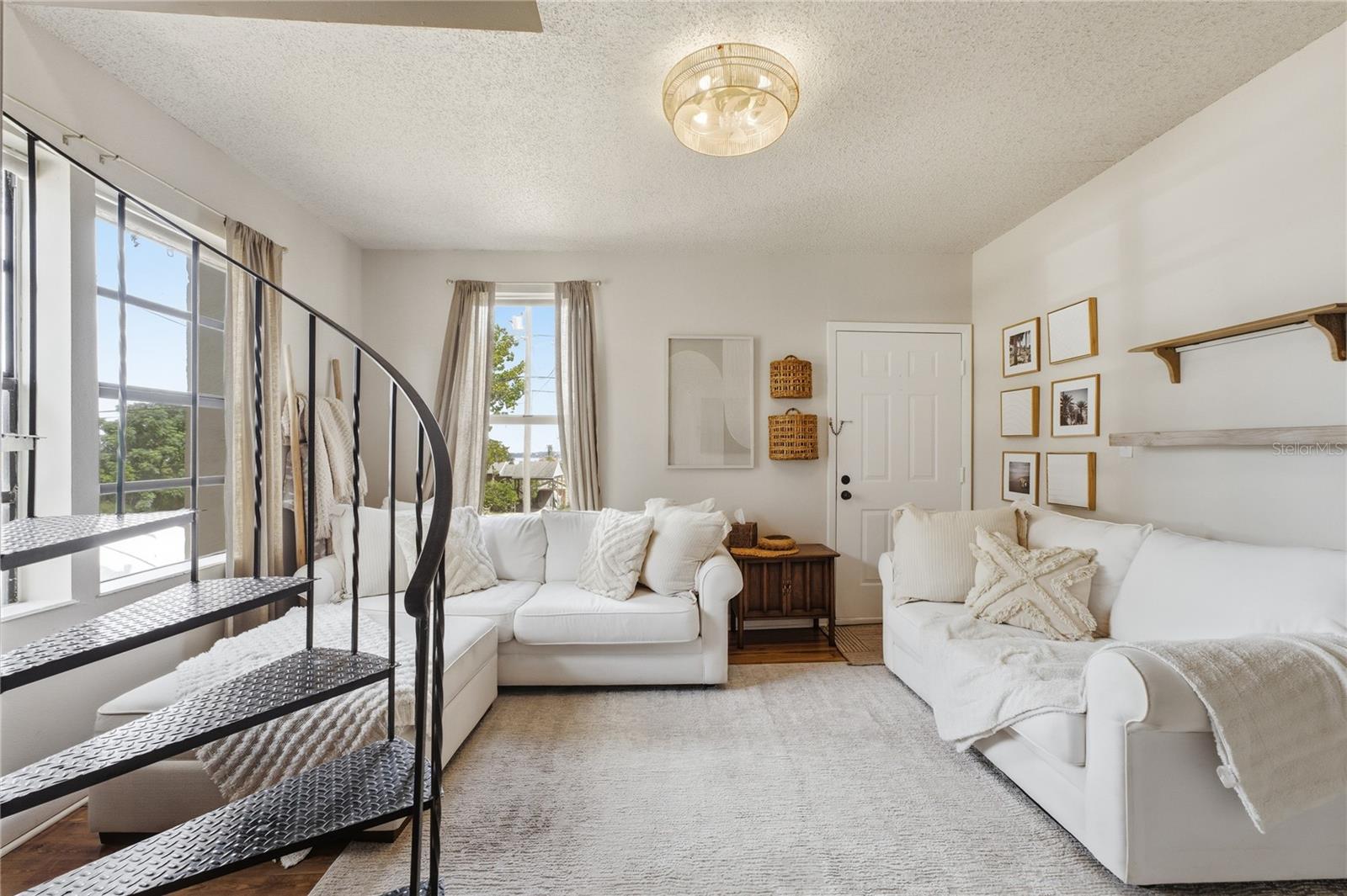 535 W OSCEOLA ST