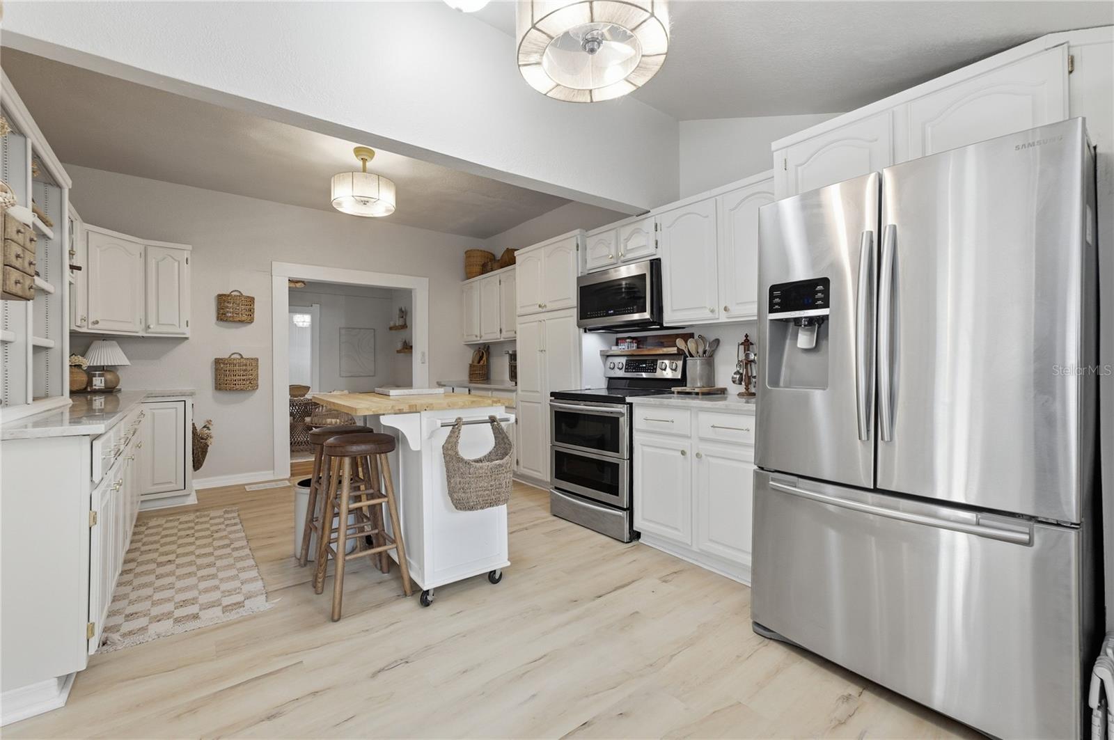 535 W OSCEOLA ST