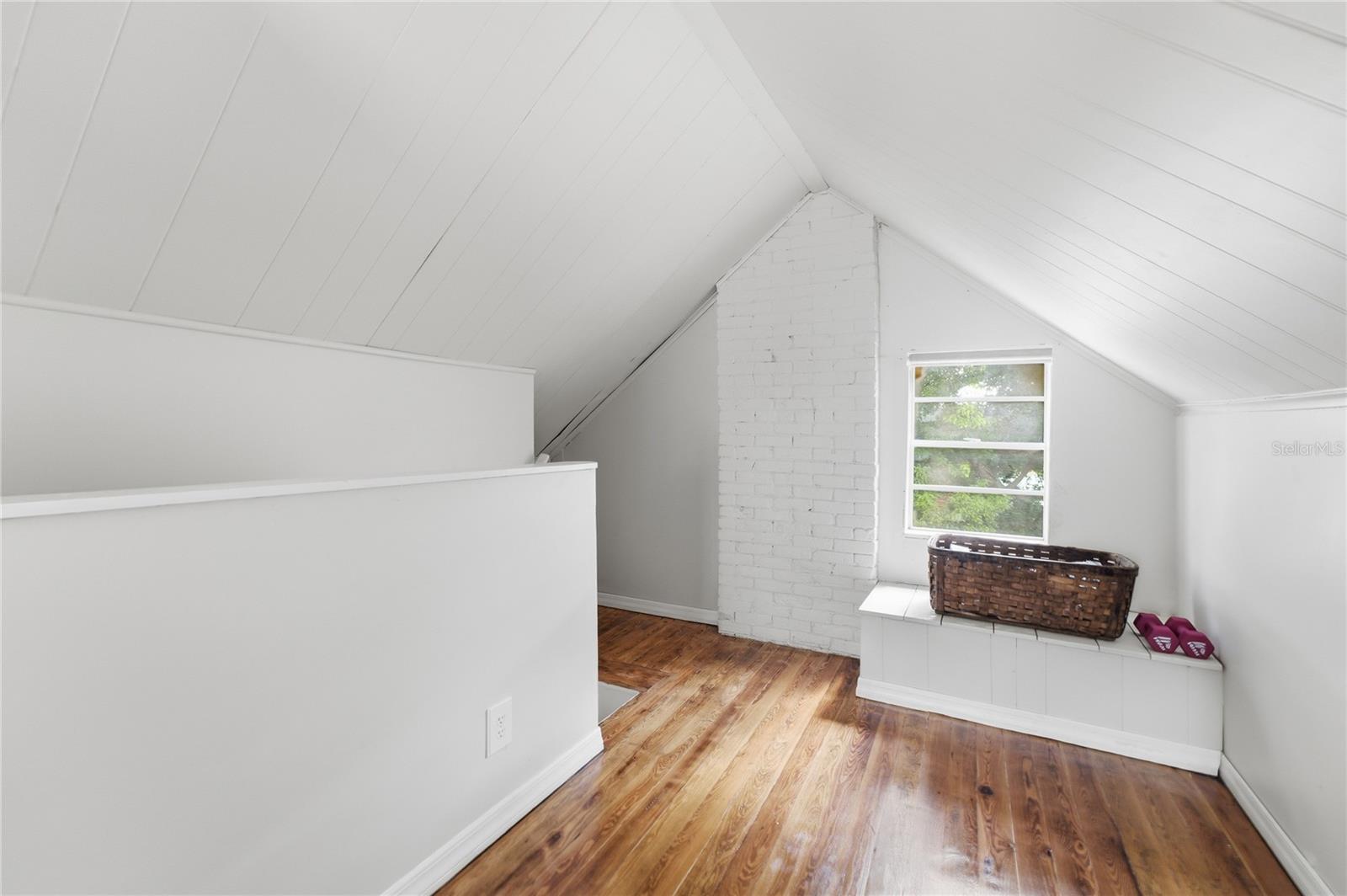535 W OSCEOLA ST