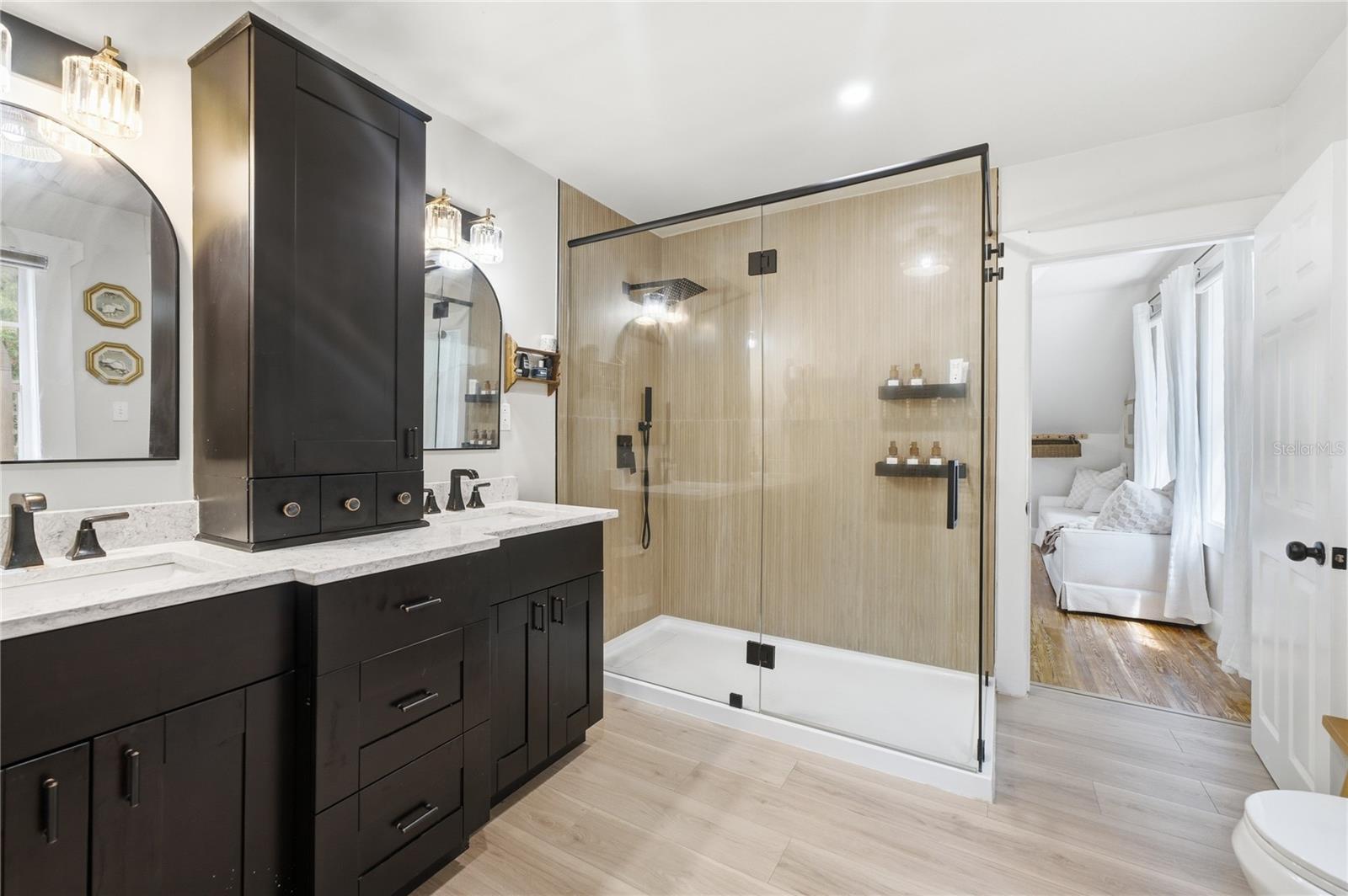 535 W OSCEOLA ST