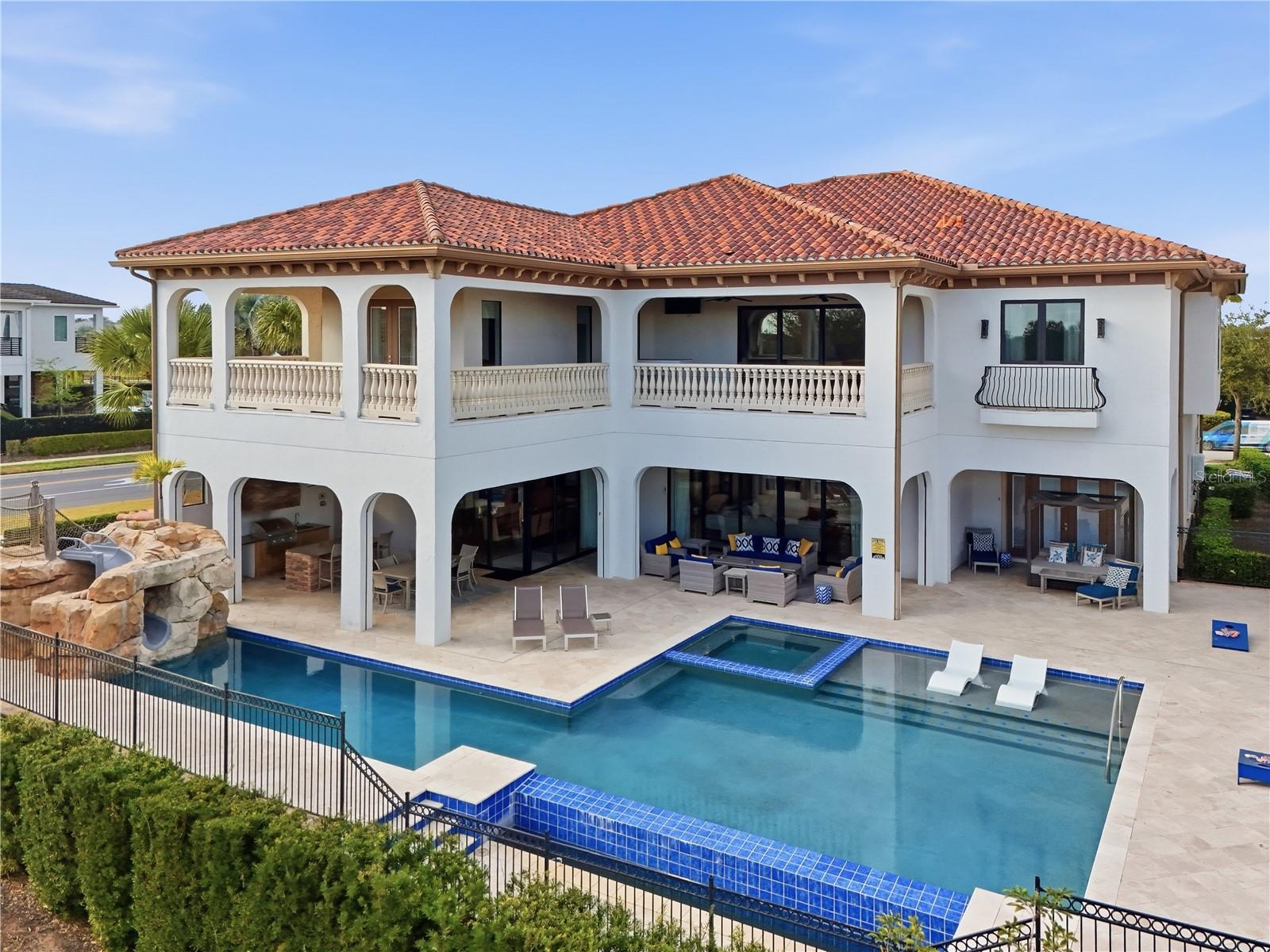 971 GOLDEN BEAR DR