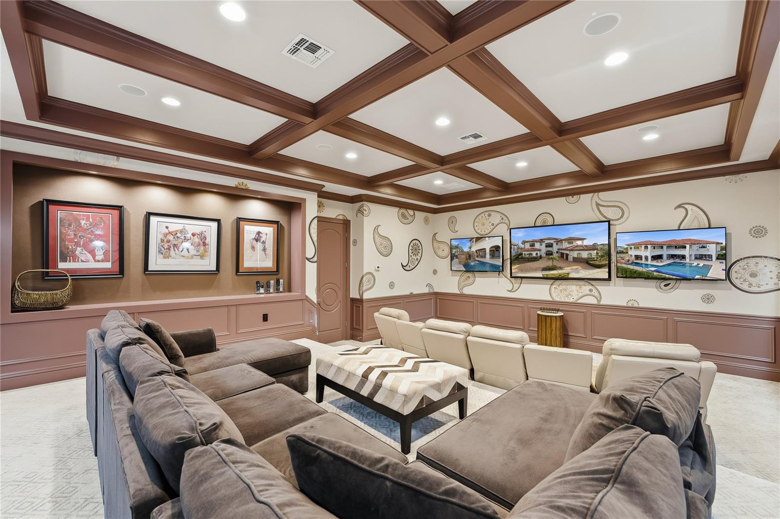 971 GOLDEN BEAR DR