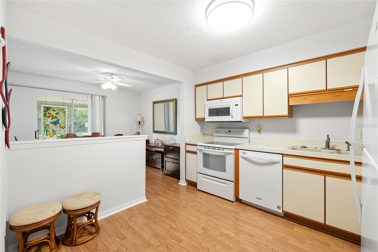 5300 DOVER VILLAGE LN #4
