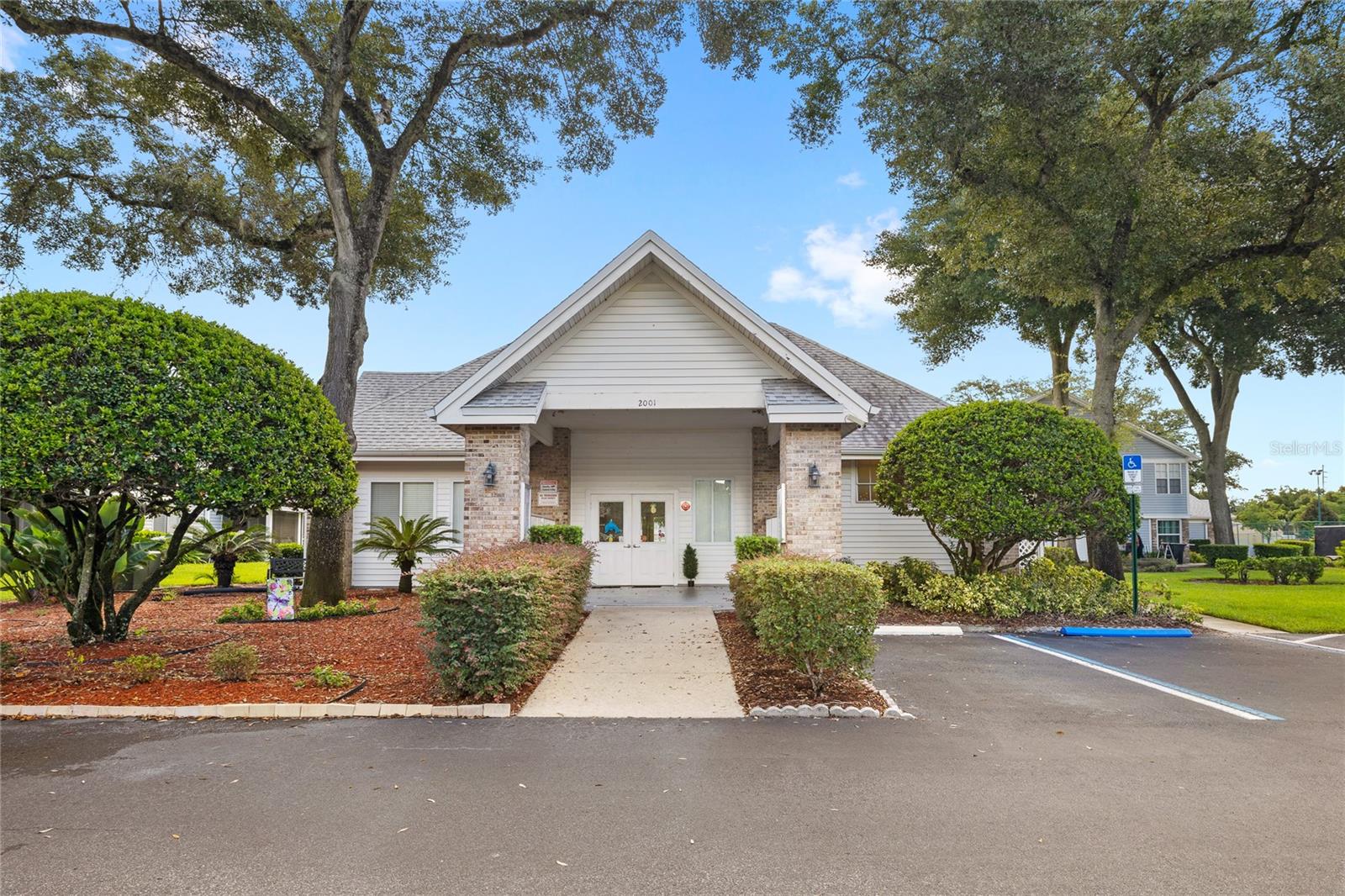 5300 DOVER VILLAGE LN #4