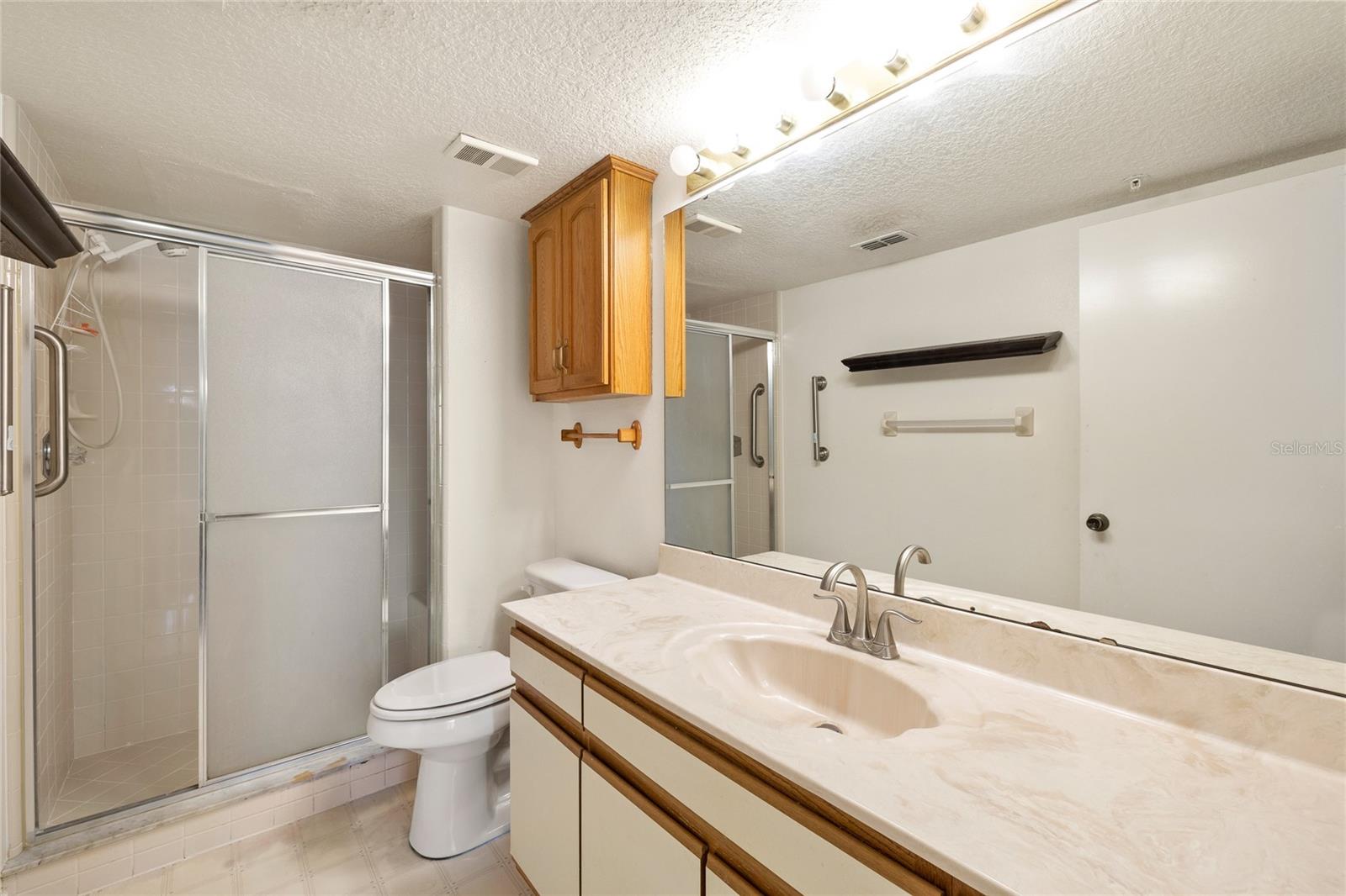5300 DOVER VILLAGE LN #4