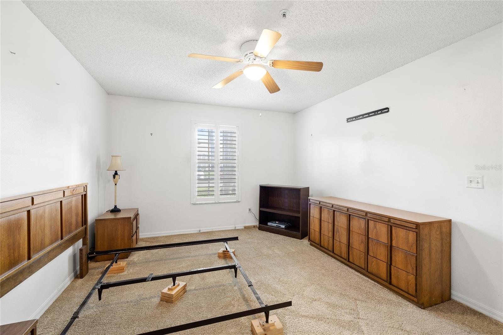 5300 DOVER VILLAGE LN #4