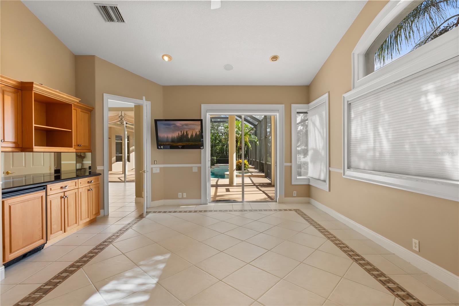 2113 WATER KEY DR