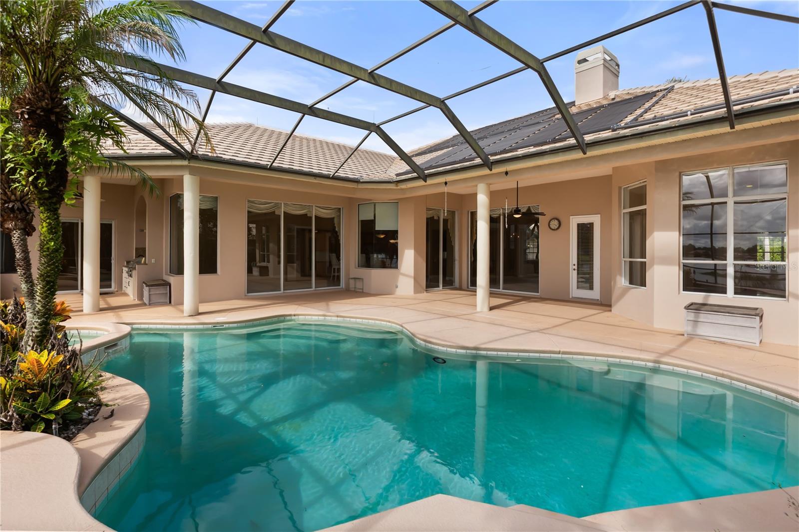2113 WATER KEY DR