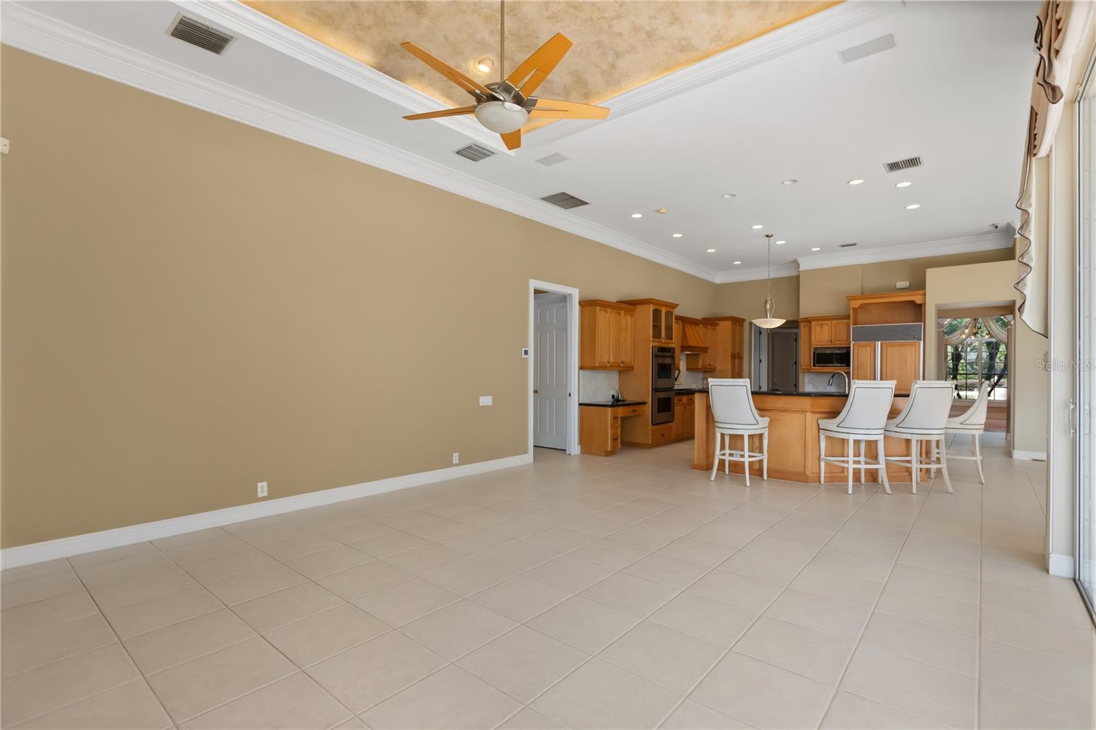 2113 WATER KEY DR