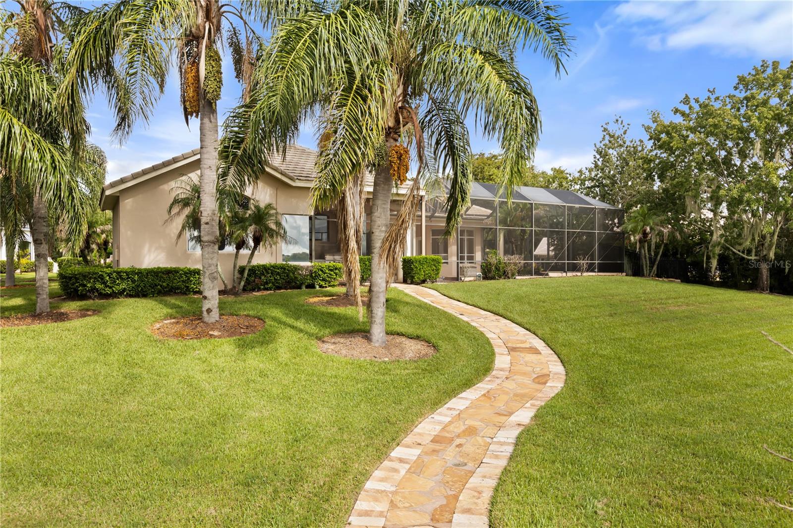 2113 WATER KEY DR