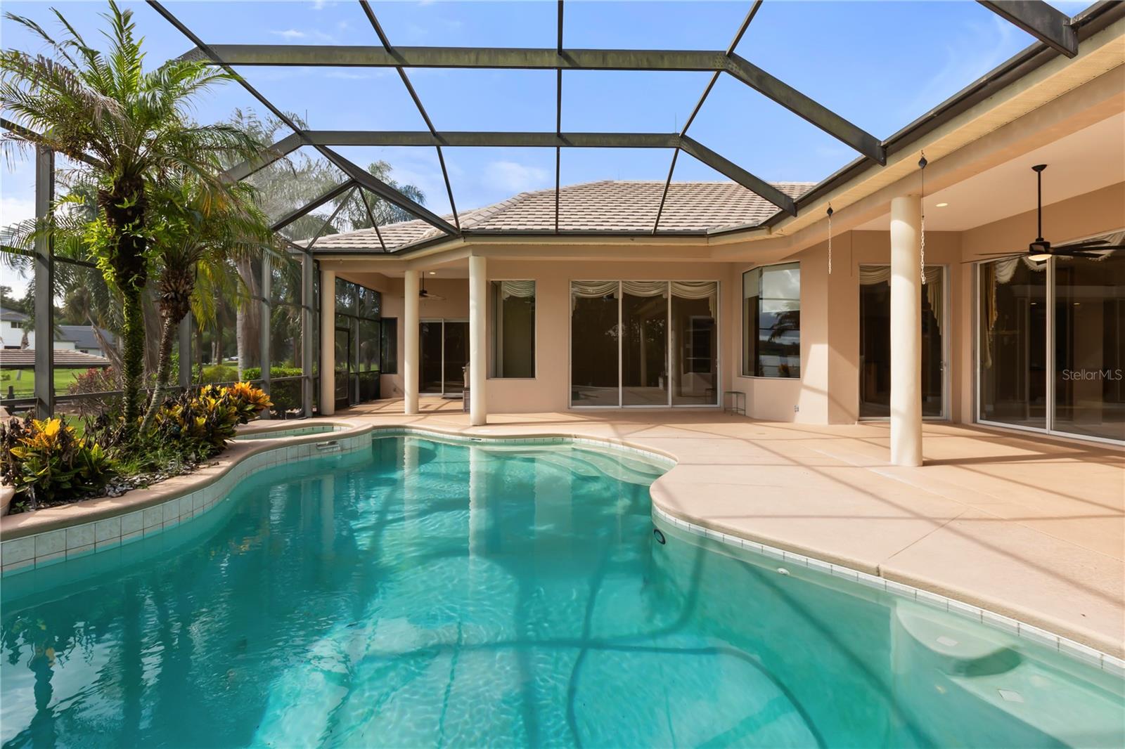 2113 WATER KEY DR