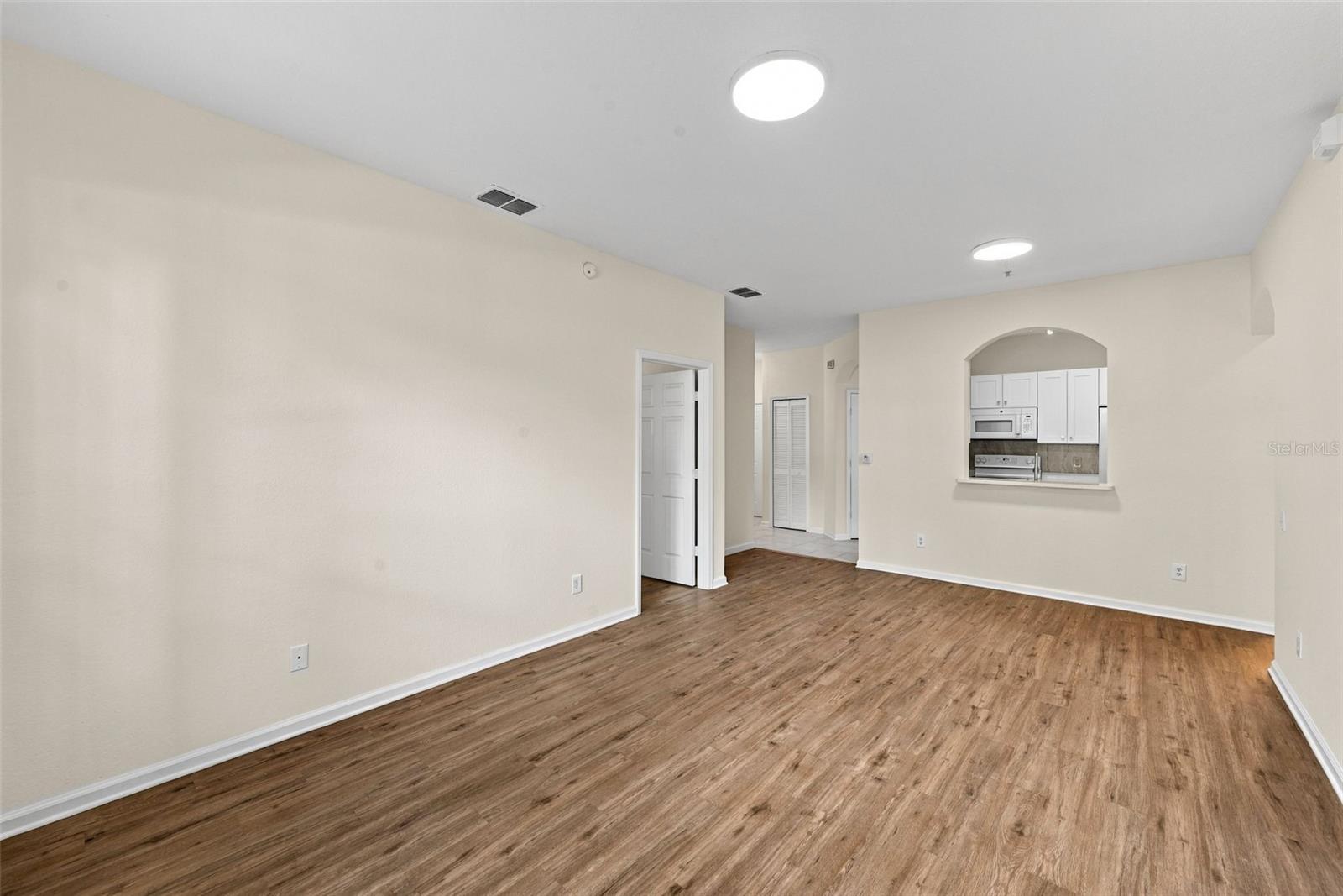7135 YACHT BASIN AVE #211