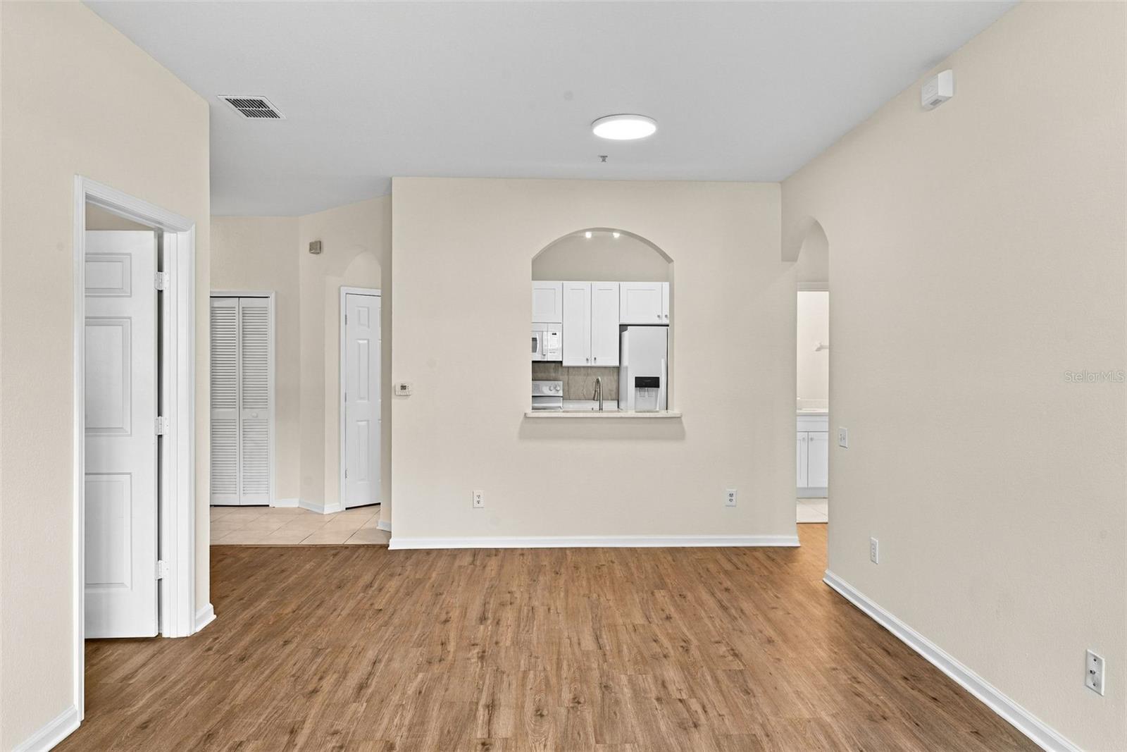 7135 YACHT BASIN AVE #211