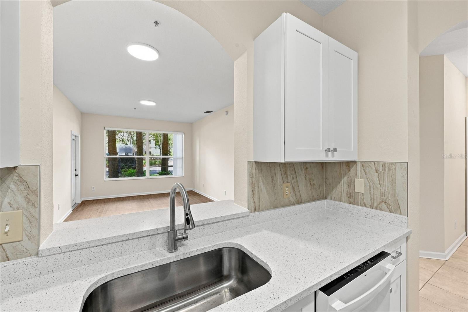 7135 YACHT BASIN AVE #211