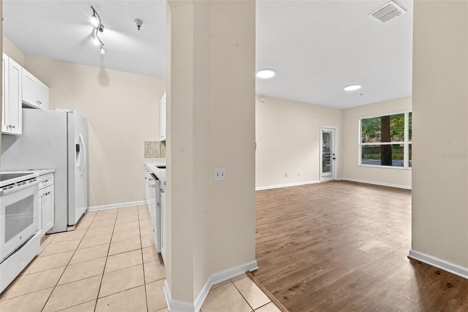 7135 YACHT BASIN AVE #211