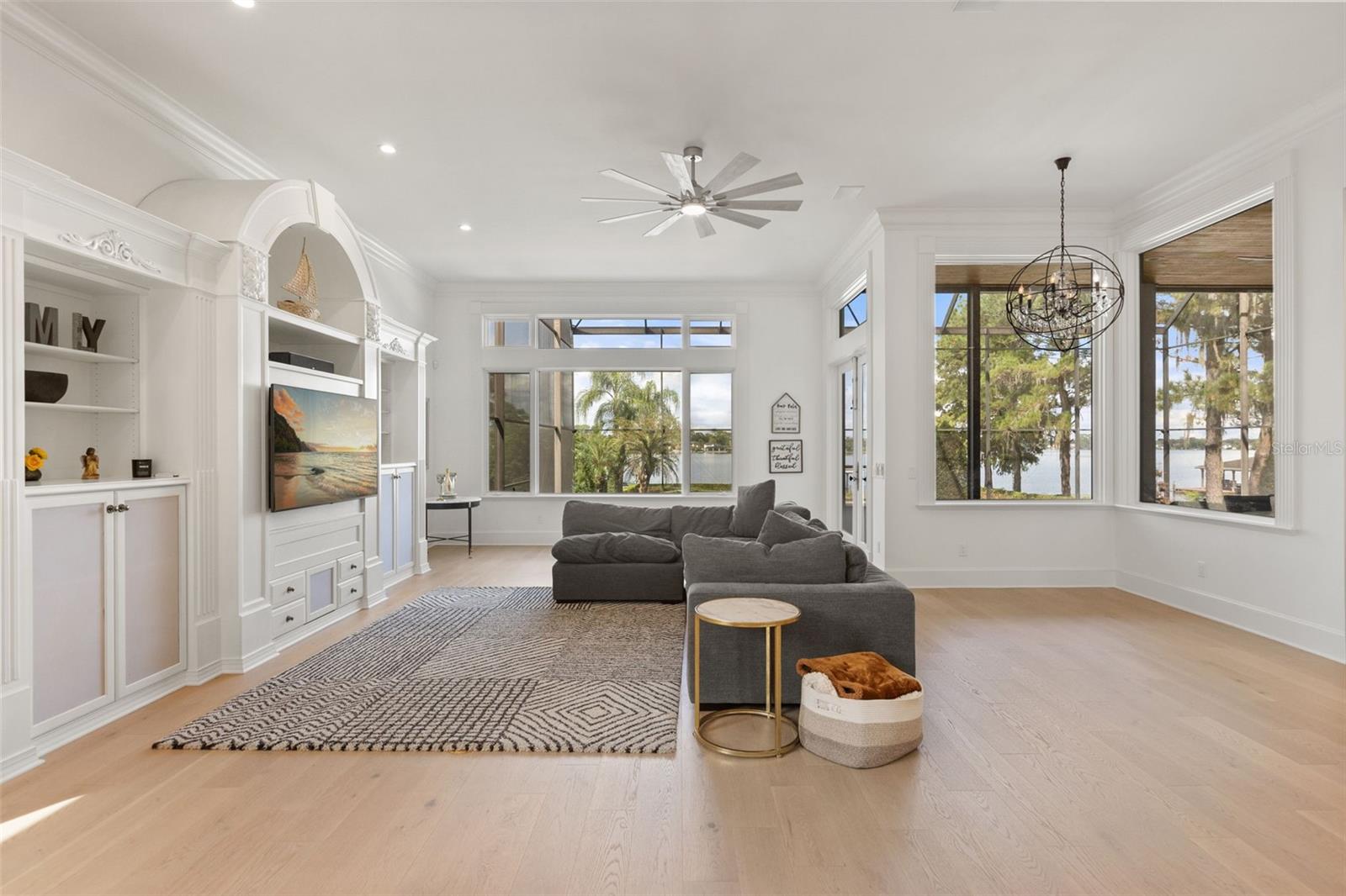 6091 LINNEAL BEACH DR