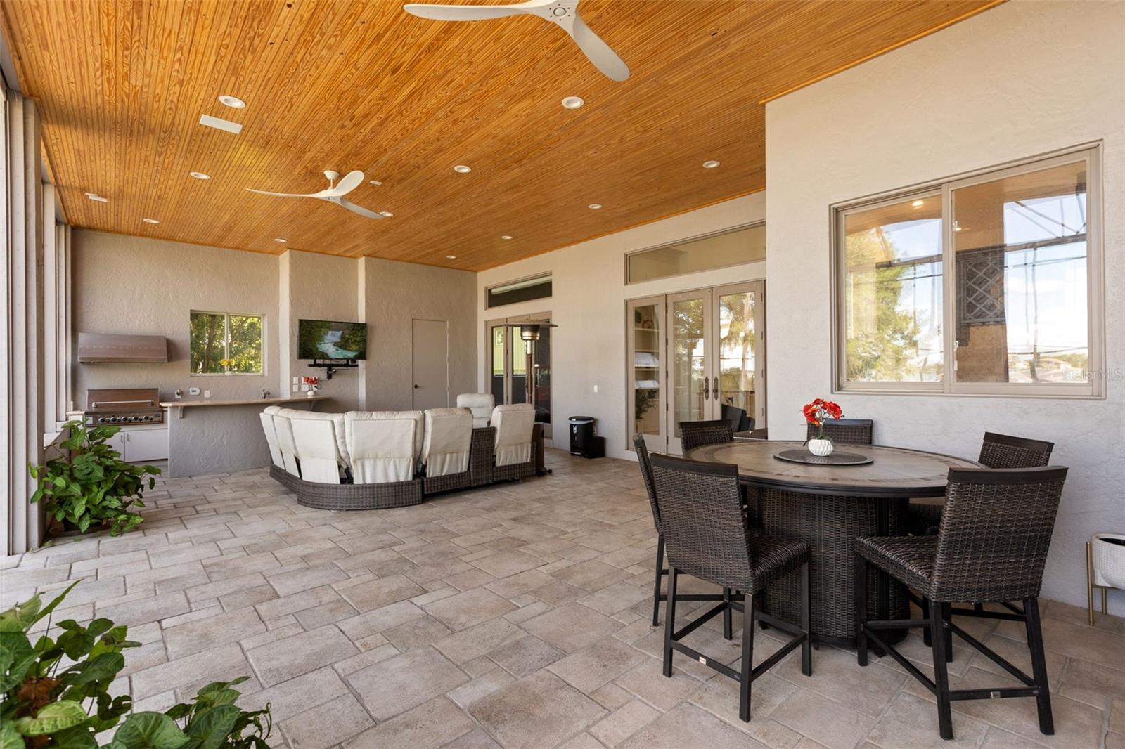 6091 LINNEAL BEACH DR