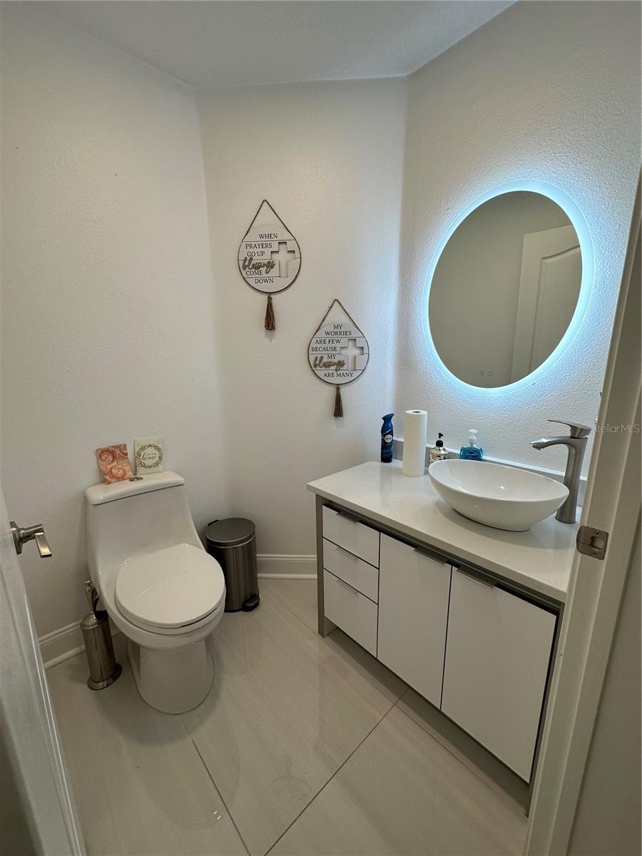 12993 Emersondale Ave