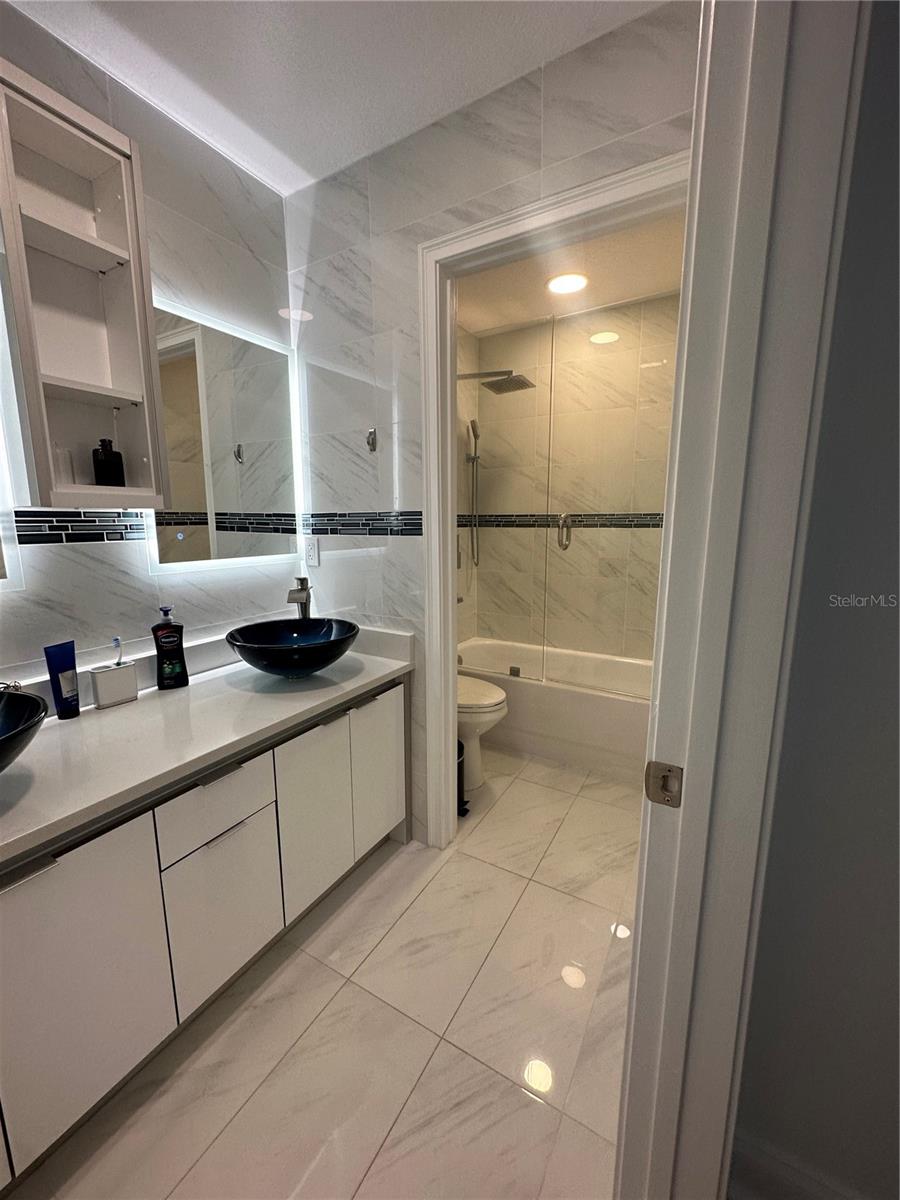 12993 Emersondale Ave