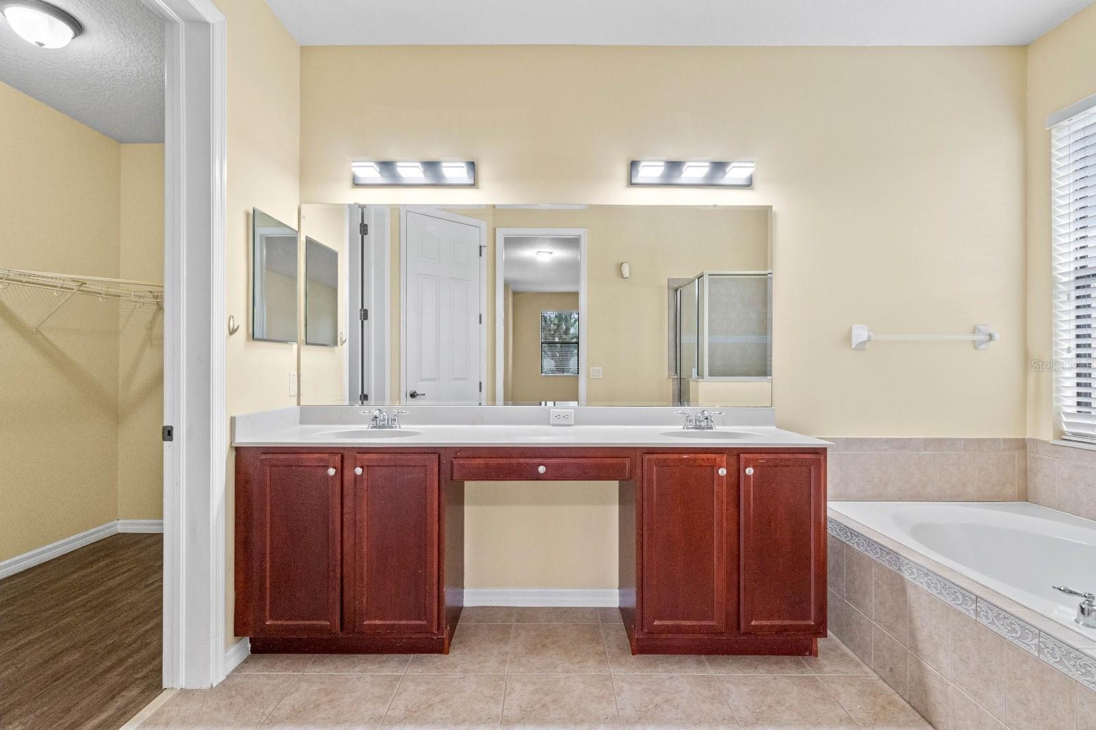 4031 Sunburst View Cir