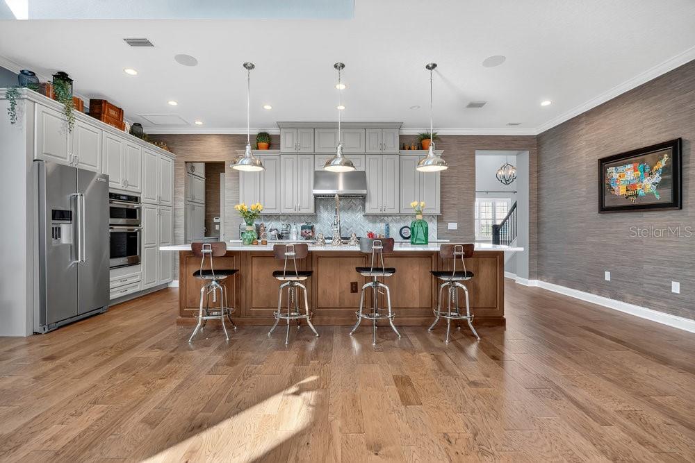 10836 ROYAL CYPRESS WAY