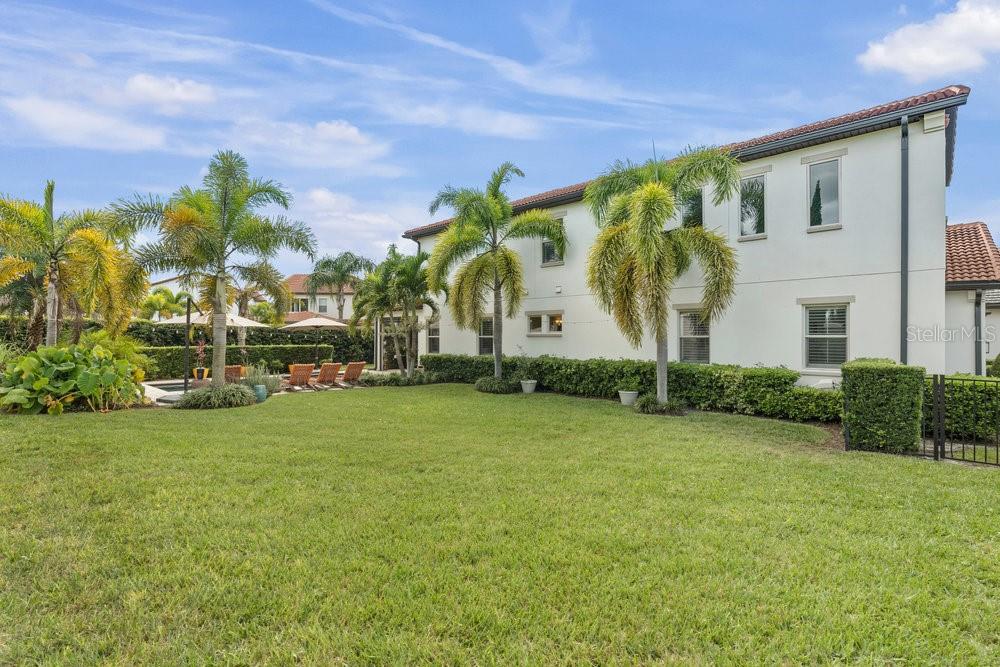 10836 ROYAL CYPRESS WAY