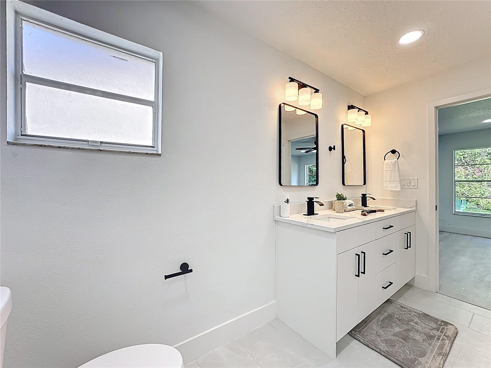 10433 MONTPELIER CIR