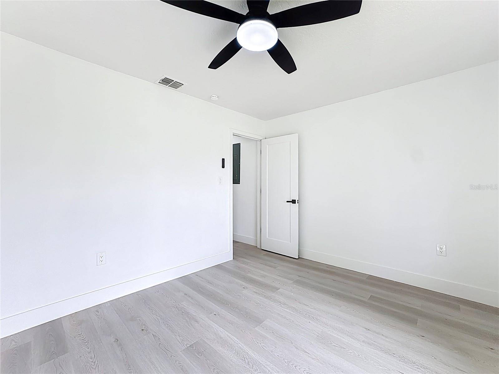 10433 MONTPELIER CIR