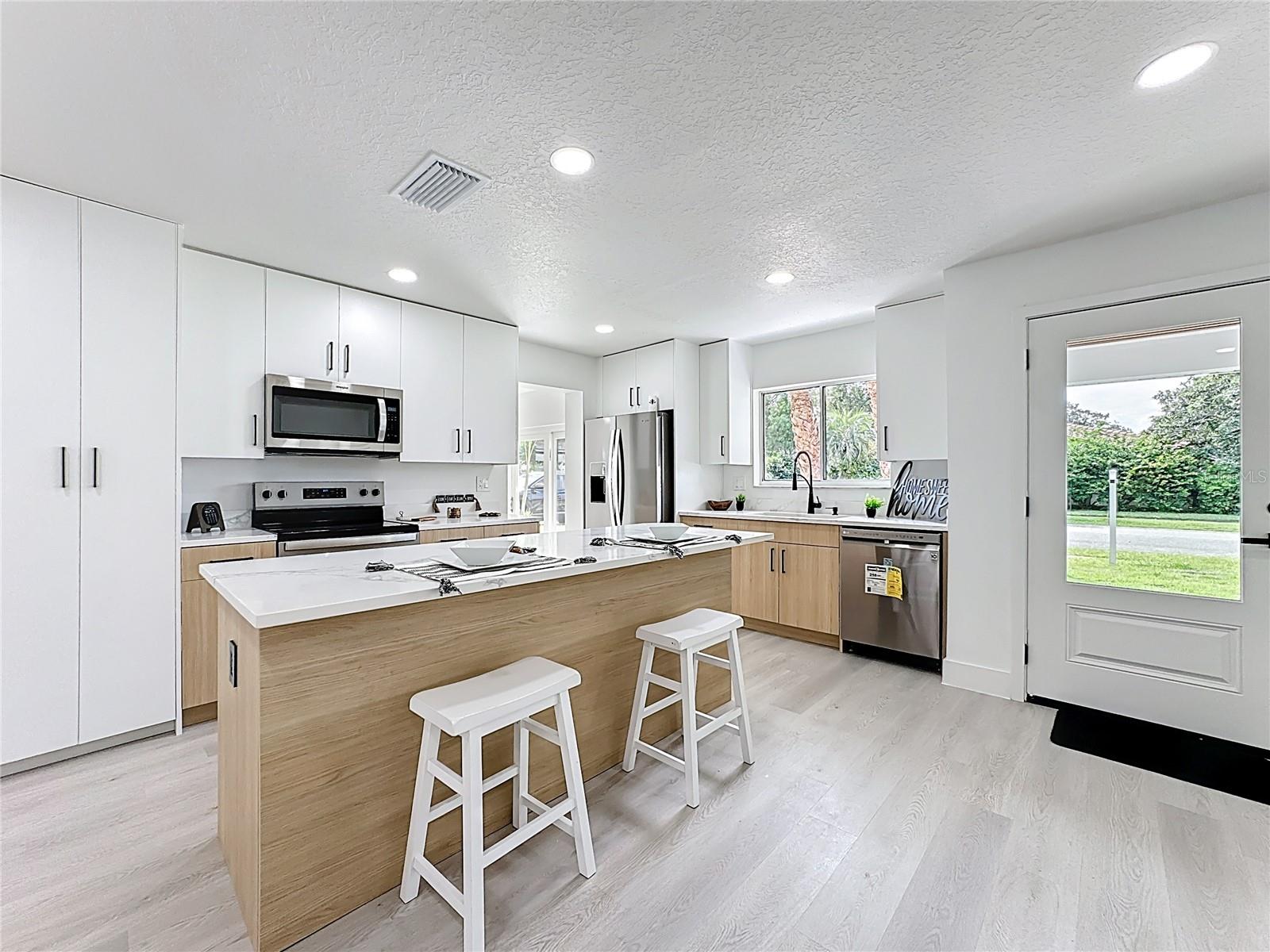 10433 MONTPELIER CIR