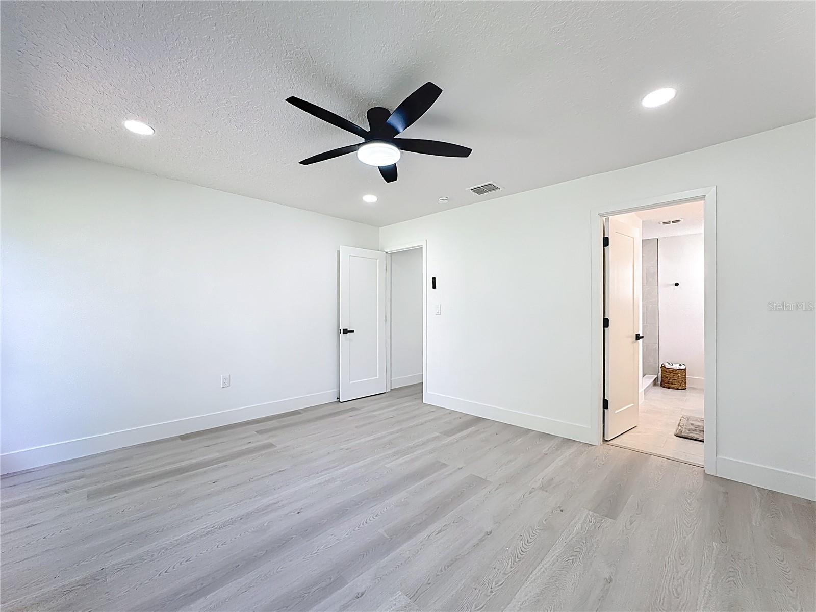 10433 MONTPELIER CIR