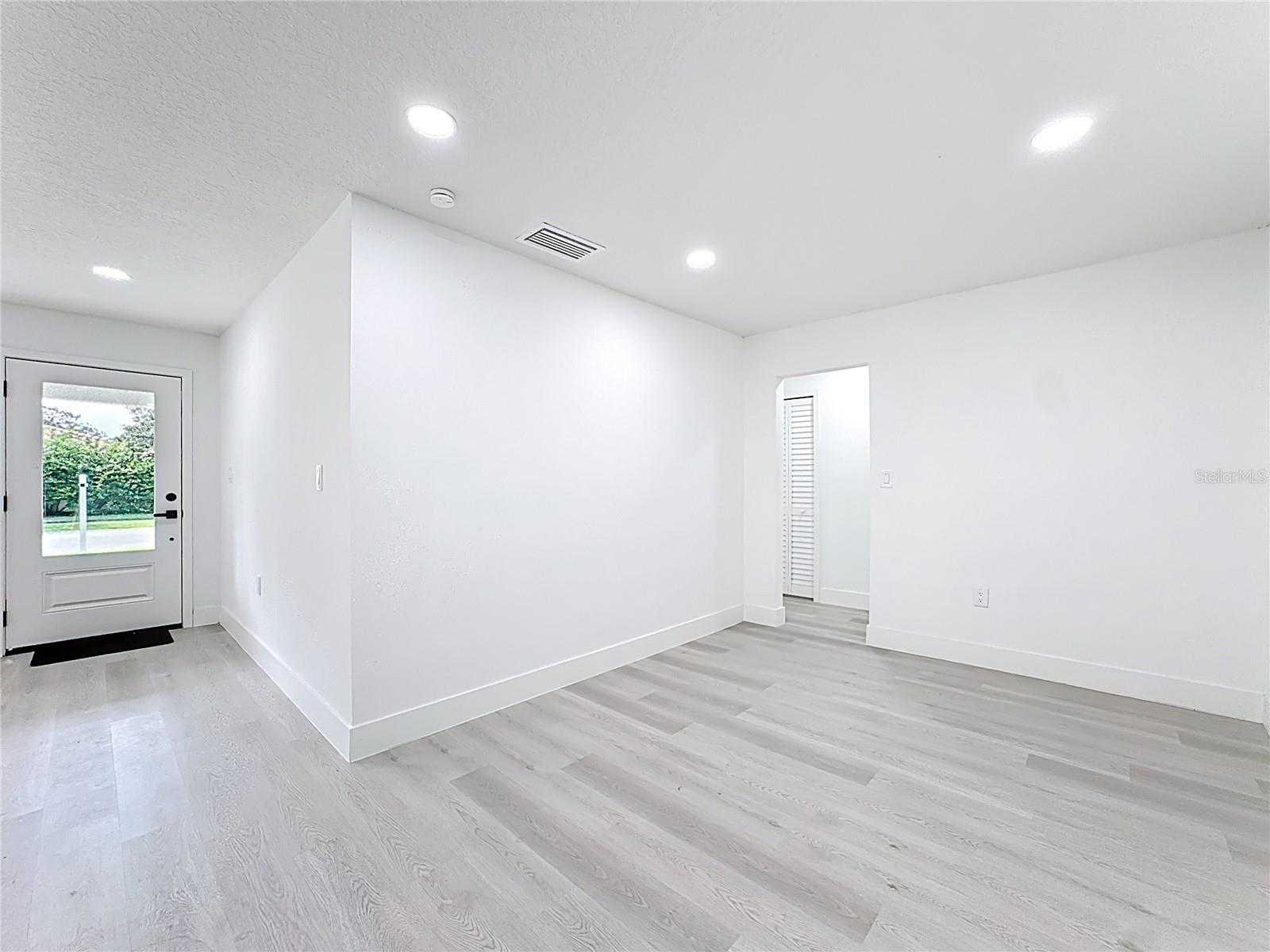 10433 MONTPELIER CIR