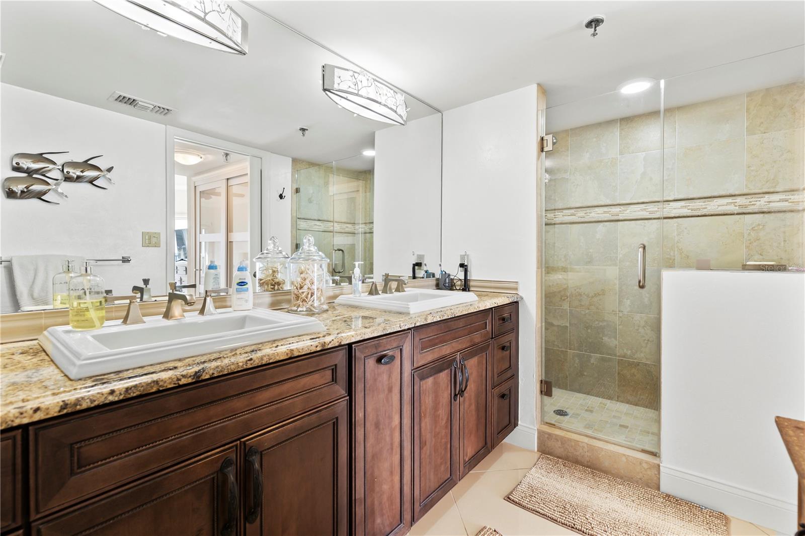 501 N Causeway #8060