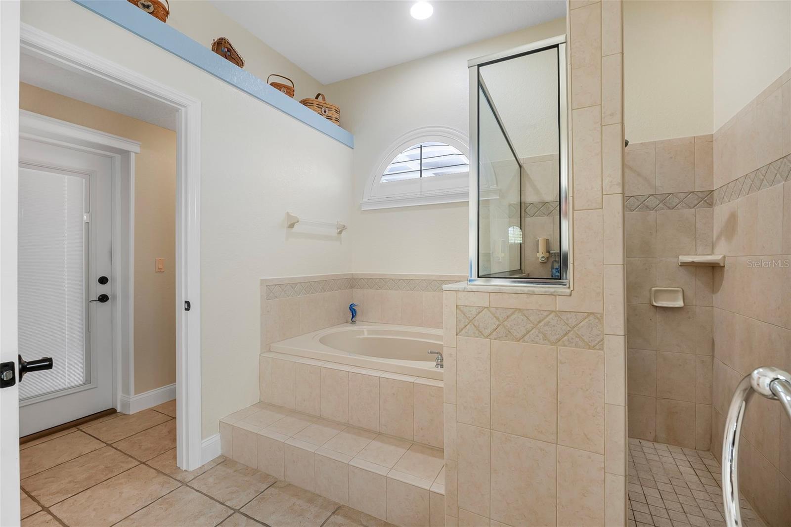 3606 MARIBELLA DR