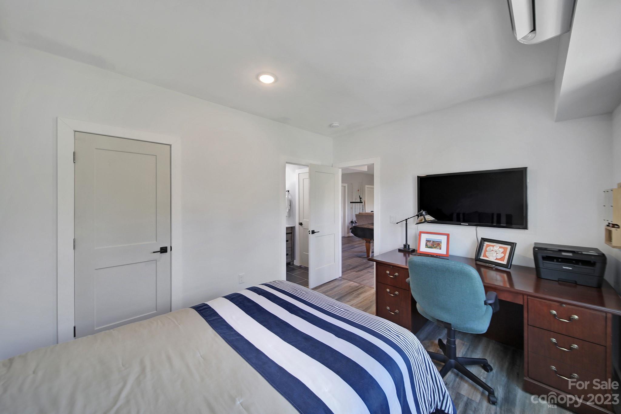 2556 Richland Balsam Drive