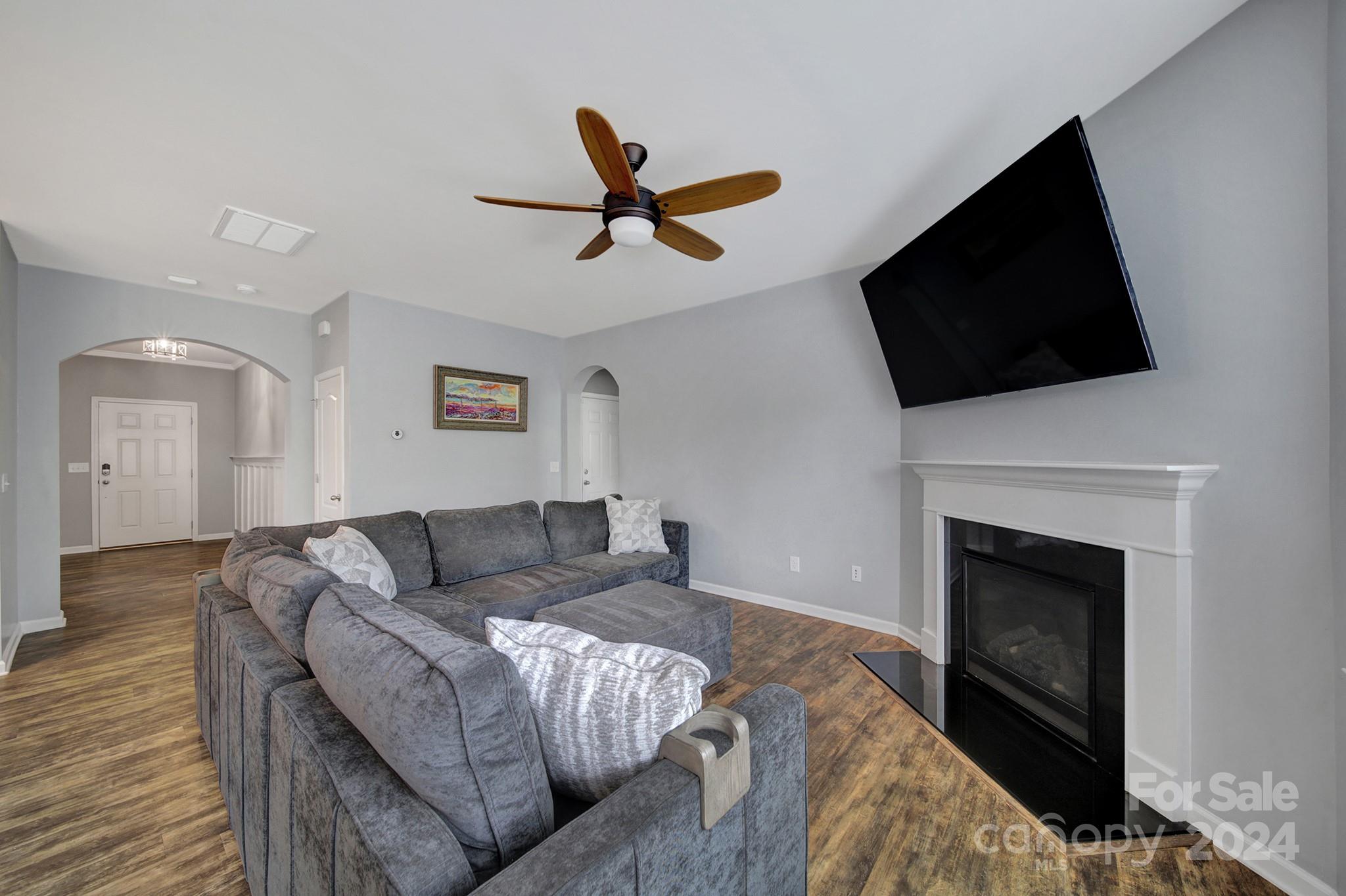 1983 Sapphire Meadow Drive