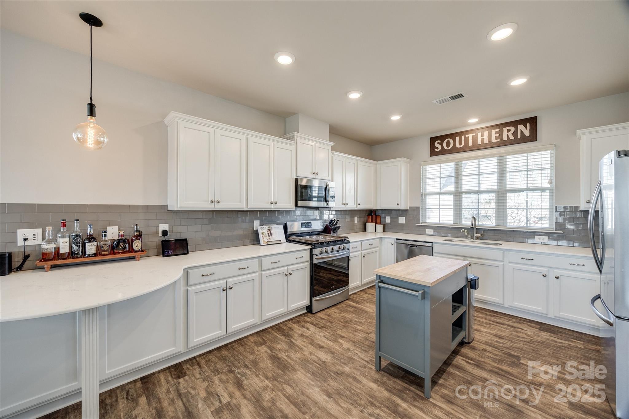 646 Kahana River Road