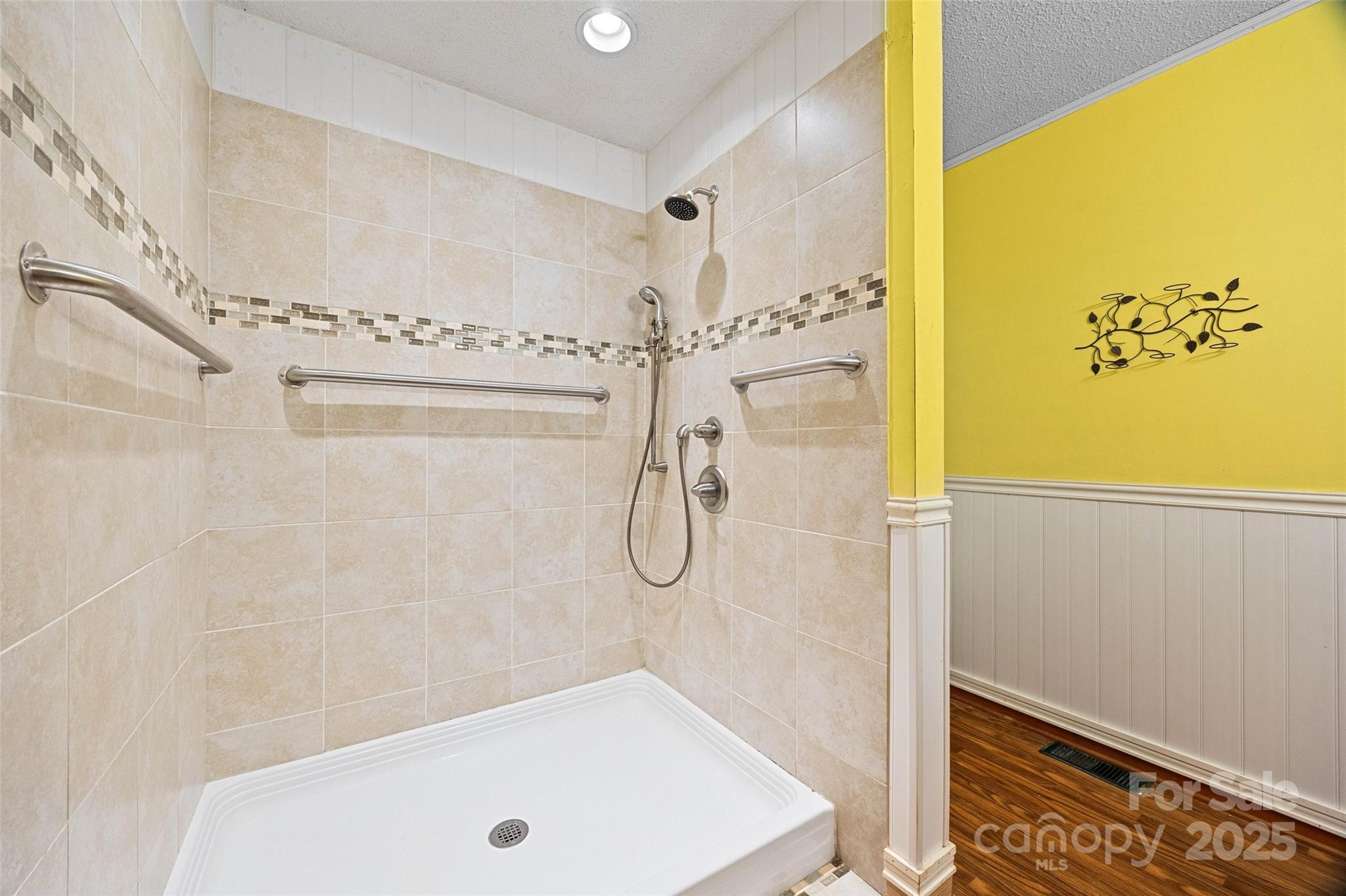 6233 Providence Court NW