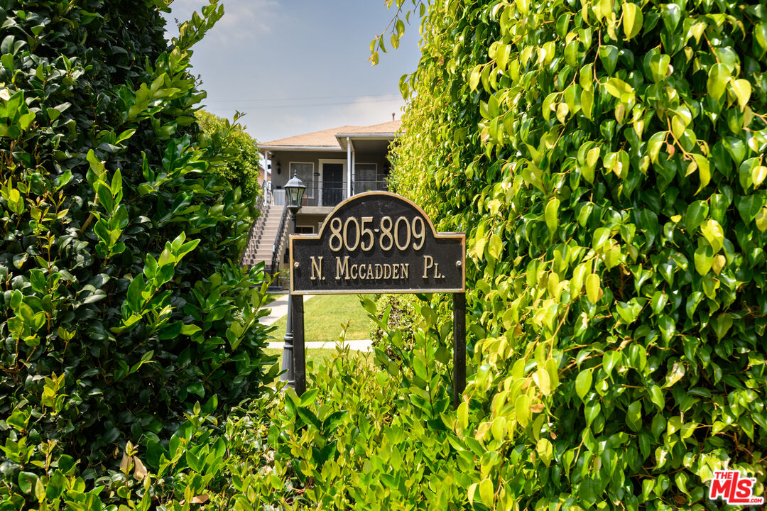 805 N Mccadden Pl