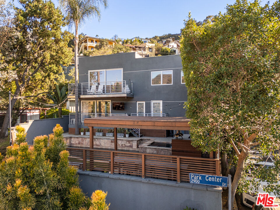 6830 Cahuenga Park Trl